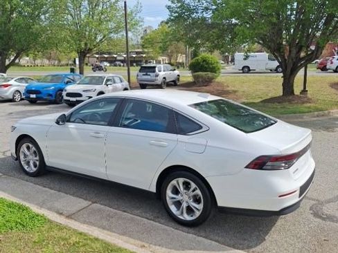 Used 2023 Honda Accord LX image 6