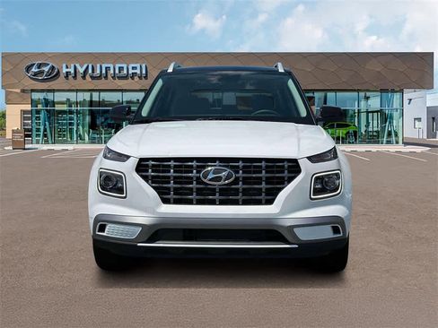 New 2025 Hyundai Venue Limited image 12