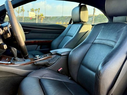 Used 2008 BMW 335i Convertible w/ Premium Pkg image 16