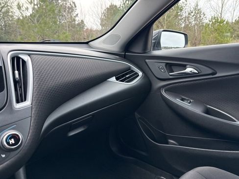 Used 2023 Chevrolet Malibu LT image 23