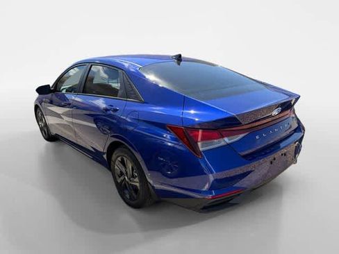 Used 2022 Hyundai Elantra SEL FWD image 4