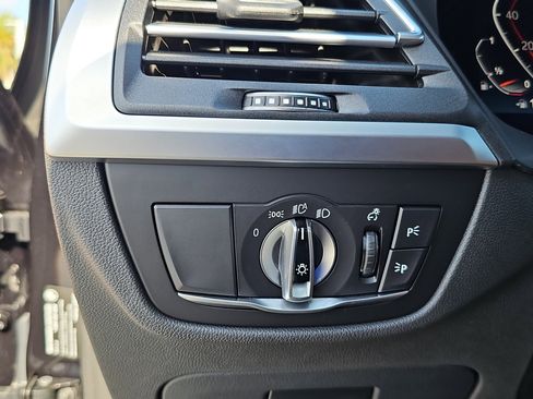 Used 2024 BMW X3 sDrive30i w/ Premium Package image 26