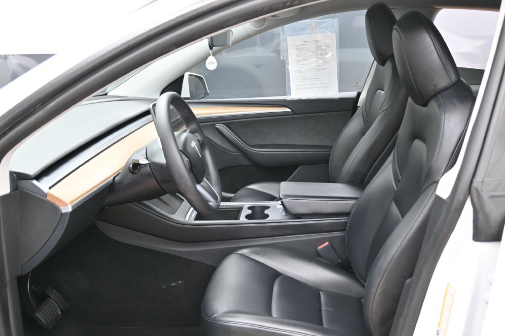 Used 2023 Tesla Model Y Long Range AWD/4WD image 16