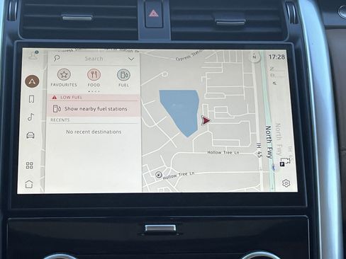 New 2025 Land Rover Discovery Metropolitan Edition image 19