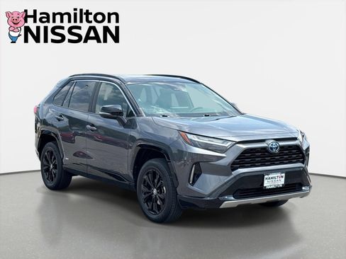 Used 2022 Toyota RAV4 XSE AWD/4WD image 1
