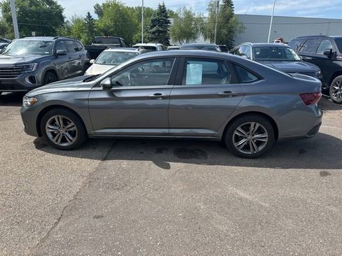 Used 2023 Volkswagen Jetta SE FWD image 6