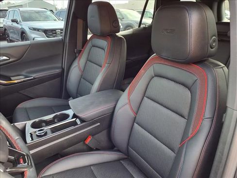 Used 2025 Chevrolet Equinox RS image 12