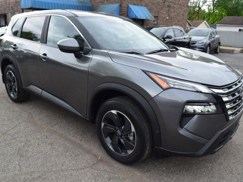 Used 2026 Nissan Rogue SV w/ Cold Weather Package AWD/4WD image 6