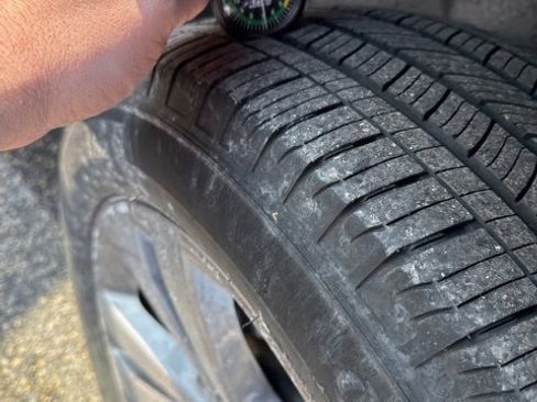 Certified 2022 Ford Explorer XLT w/ Equipment Group 202A image 7