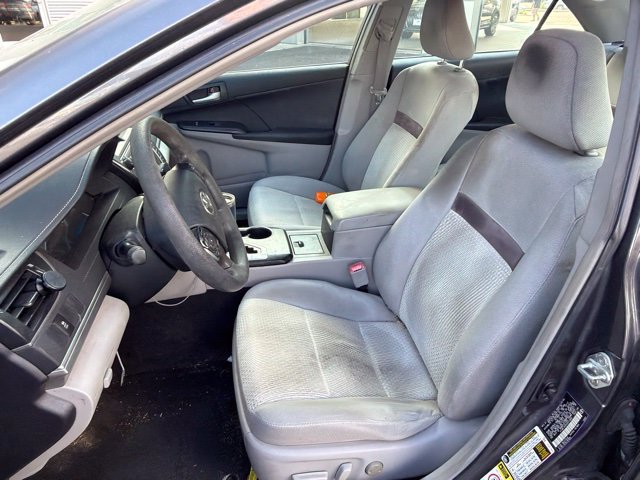 Used 2012 Toyota Camry LE FWD image 7