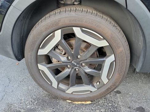 Used 2023 Kia Telluride S w/ S Sunroof Package AWD/4WD image 6