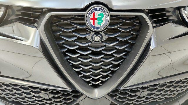 Used 2024 Alfa Romeo Tonale Veloce AWD/4WD image 23