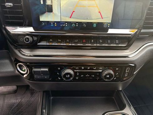 Used 2022 Chevrolet Silverado 1500 ZR2 w/ Technology Package image 20