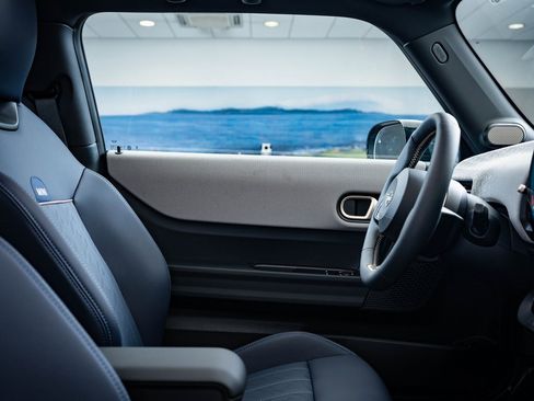 Certified 2025 MINI Cooper S image 24