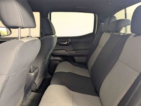 Used 2020 Toyota Tacoma TRD Sport AWD/4WD image 35