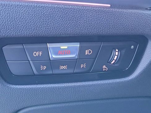 Used 2020 BMW 330i xDrive Sedan w/ Premium Package image 14