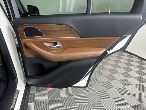 Certified 2024 Mercedes-Benz GLE 350 4MATIC image 18