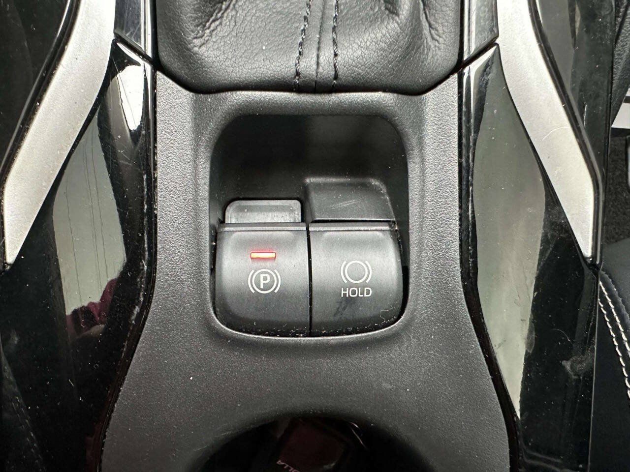 Used 2021 Toyota Corolla XLE FWD image 24