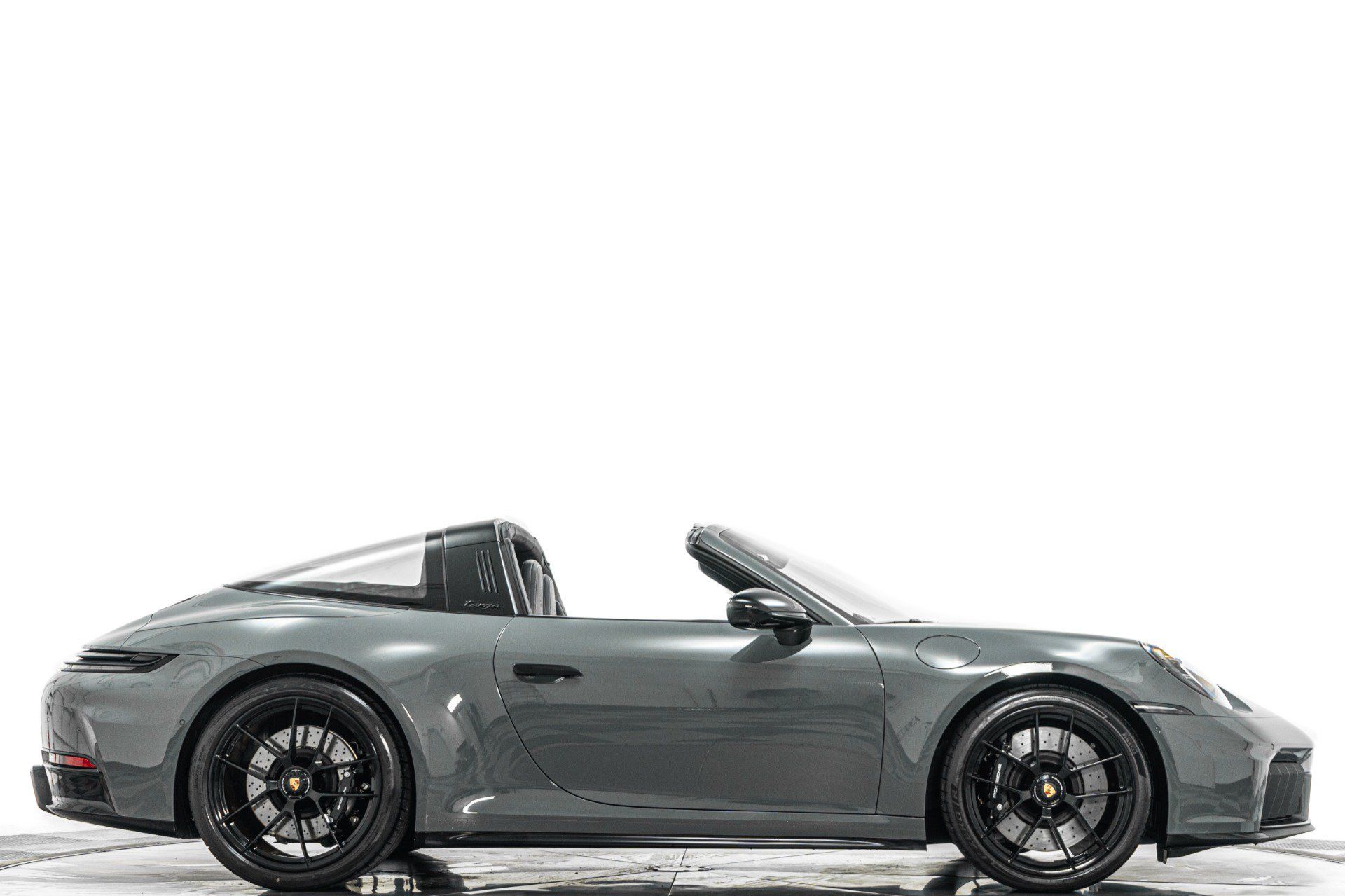 Used 2026 Porsche 911 Targa 4 GTS AWD/4WD image 2