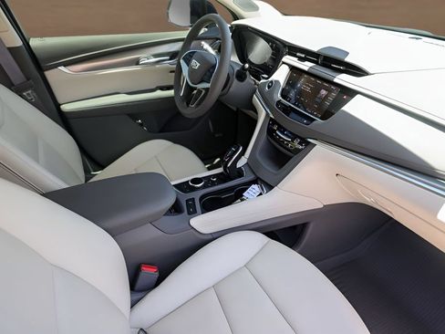 Certified 2026 Cadillac XT5 Premium Luxury w/ Driver Assist Package FWD image 30