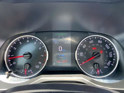 Used 2020 Toyota RAV4 LE FWD image 25