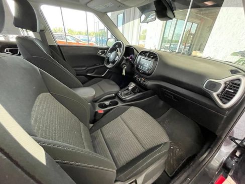 Used 2021 Kia Soul GT-Line FWD image 25