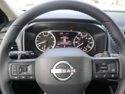 Used 2026 Nissan Rogue SV AWD/4WD image 23