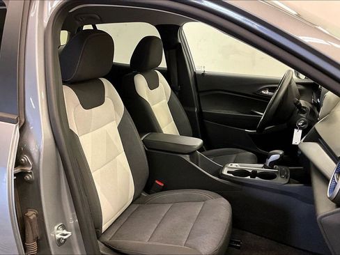 Used 2024 Chevrolet Trax LS w/ Driver Confidence Package FWD image 6
