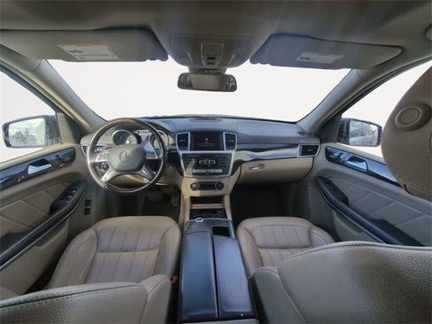 Used 2014 Mercedes-Benz GL 450 4MATIC image 10