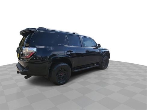 Used 2023 Toyota 4Runner SR5 Premium image 8