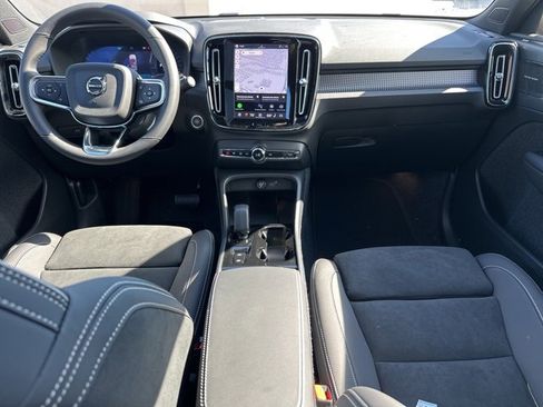 New 2026 Volvo XC40 B5 Ultra w/ Climate Package image 11