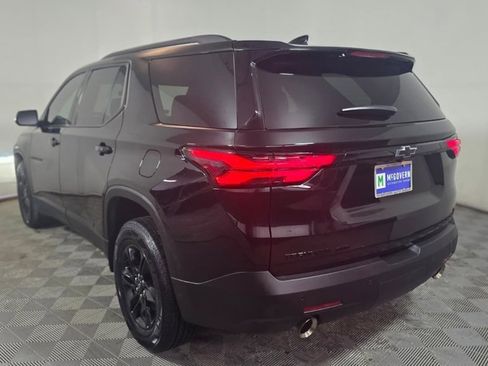 Used 2022 Chevrolet Traverse LT w/ Midnight/Sport Edition image 4