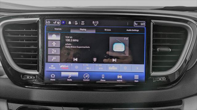 Used 2024 Chrysler Pacifica Touring-L FWD image 29
