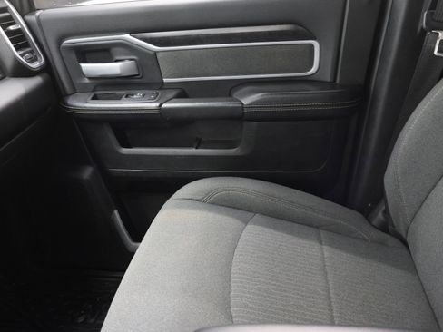 Used 2022 RAM 2500 Big Horn w/ Night Edition AWD/4WD image 13
