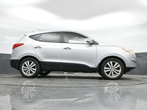 Used 2011 Hyundai Tucson Limited w/ Premium Pkg 3 FWD image 38