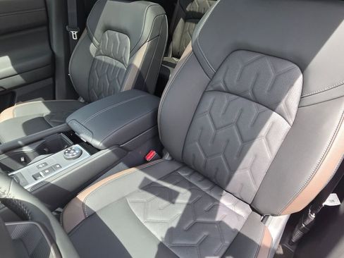 New 2026 Nissan Pathfinder Platinum AWD/4WD image 22