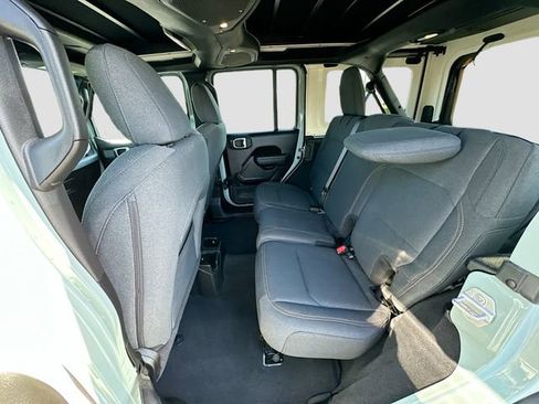 Used 2024 Jeep Wrangler Unlimited Sport AWD/4WD image 22