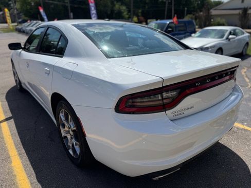 Used 2016 Dodge Charger SXT image 5