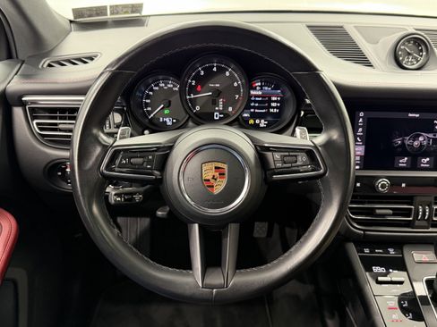 Certified 2023 Porsche Macan image 42