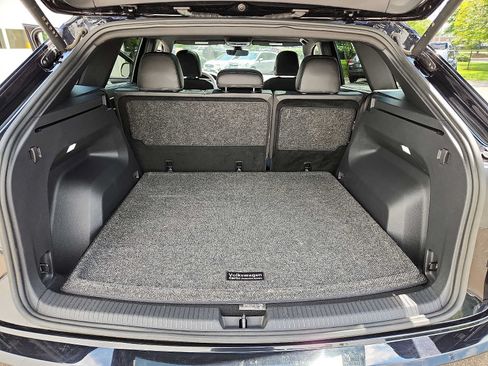 Used 2024 Volkswagen Atlas Cross Sport SE w/ Panoramic Sunroof Package AWD/4WD image 28