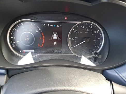 Certified 2025 Nissan Versa SV w/ Trunk Package image 34