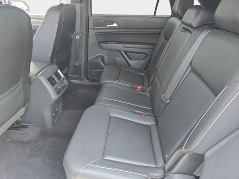 Used 2020 Volkswagen Atlas Cross Sport SE AWD/4WD image 17