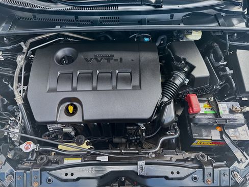 Used 2018 Toyota Corolla LE FWD image 34