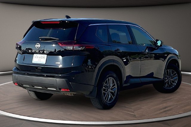 Certified 2026 Nissan Rogue S AWD/4WD image 2