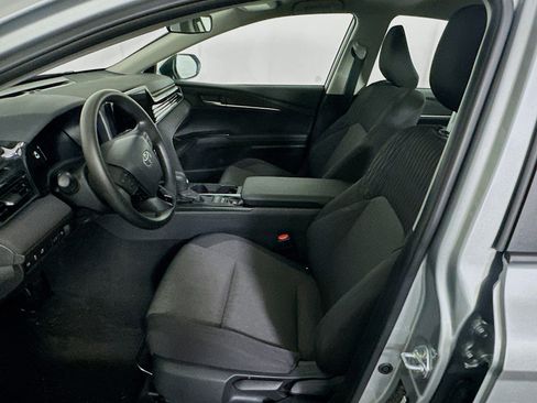 Used 2025 Toyota Camry LE FWD image 13