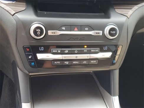 Used 2020 Ford Explorer Limited w/ Class III Trailer Tow Package image 29