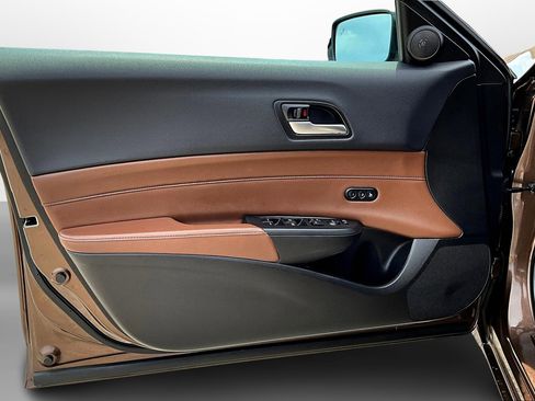 Used 2019 Acura ILX w/ Premium Package image 25