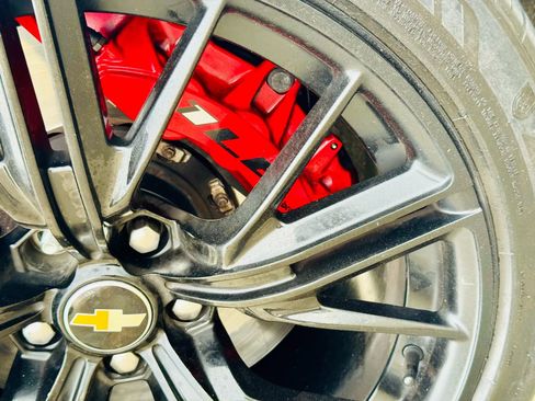 Used 2018 Chevrolet Camaro ZL1 image 31