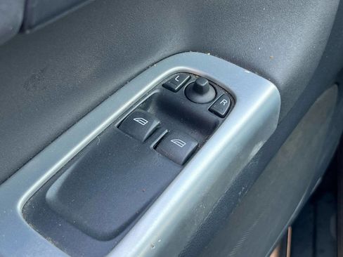 Used 2011 Volvo C30 T5 w/ Preferred Pkg image 16