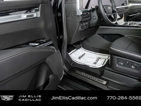 New 2026 Cadillac Escalade ESV Sport w/ Touring Package AWD/4WD image 8